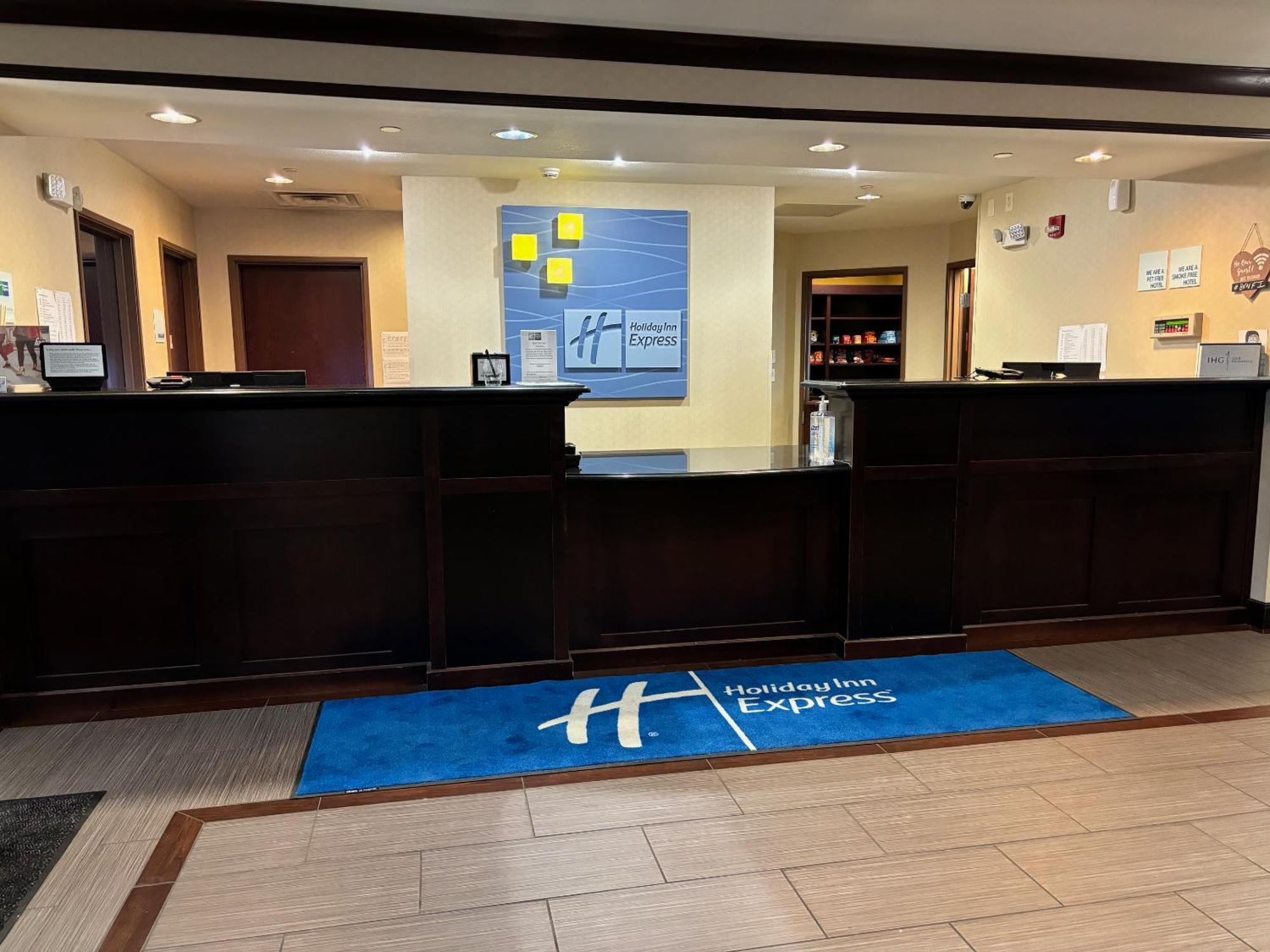Holiday Inn Express & Suites Belle Vernon Esterno foto