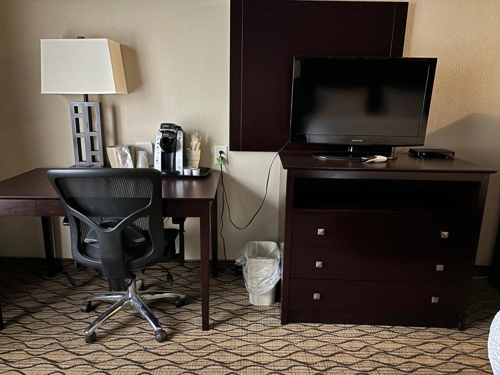 Holiday Inn Express & Suites Belle Vernon Esterno foto